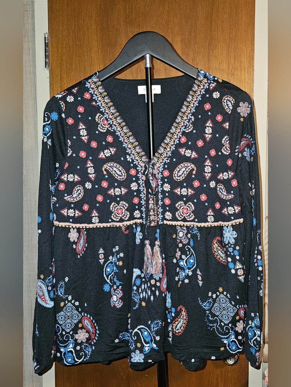 Style & Co. Black Paisley Embroidered V-Neck Long Sleeve Petite Top